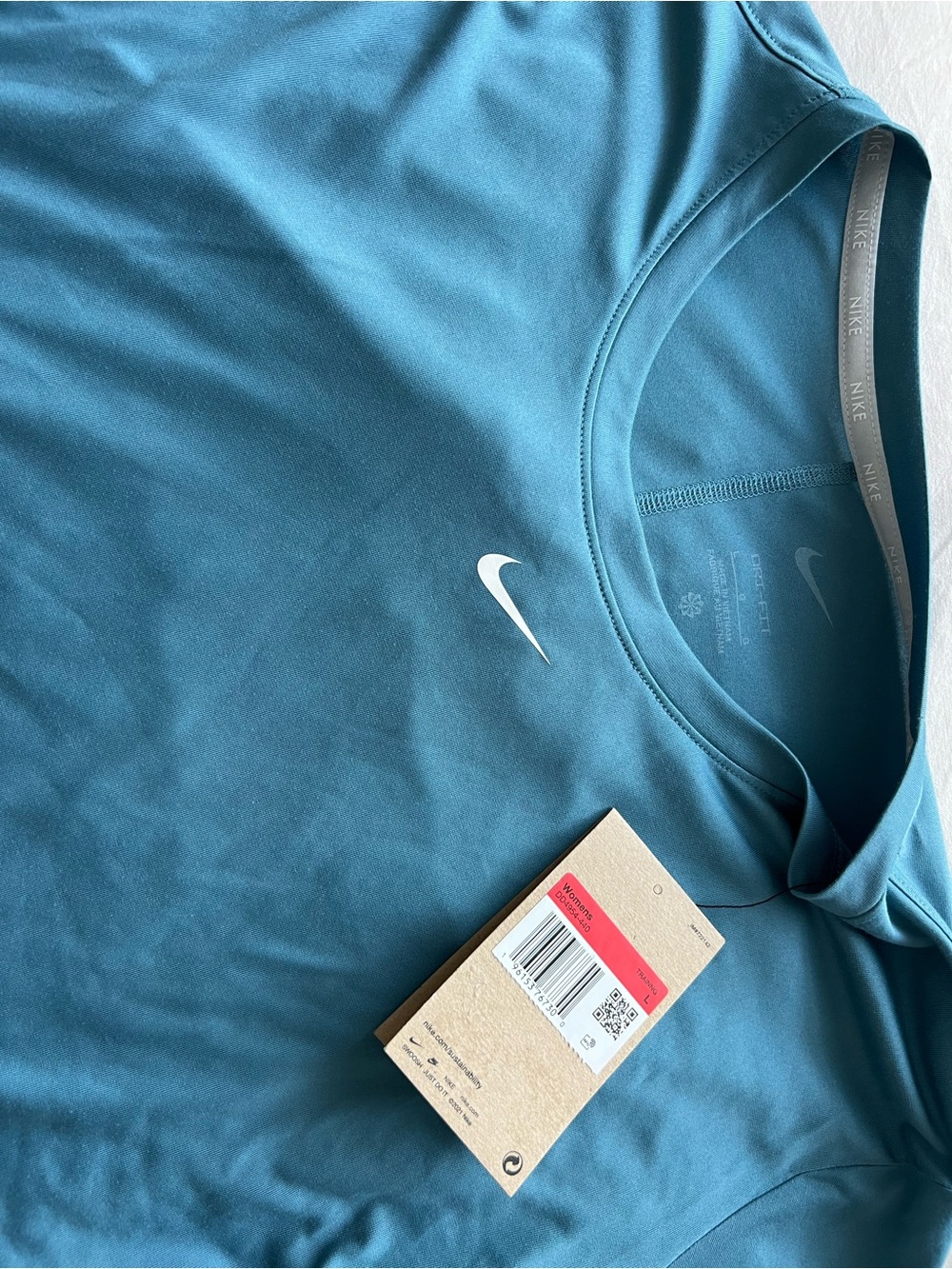 Nike Dri-FIT Cropped Tee - Picture 2 of 4